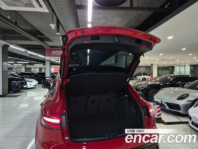 Porsche Macan 2023