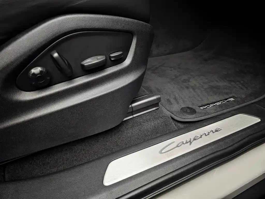 Porsche Cayenne 2025