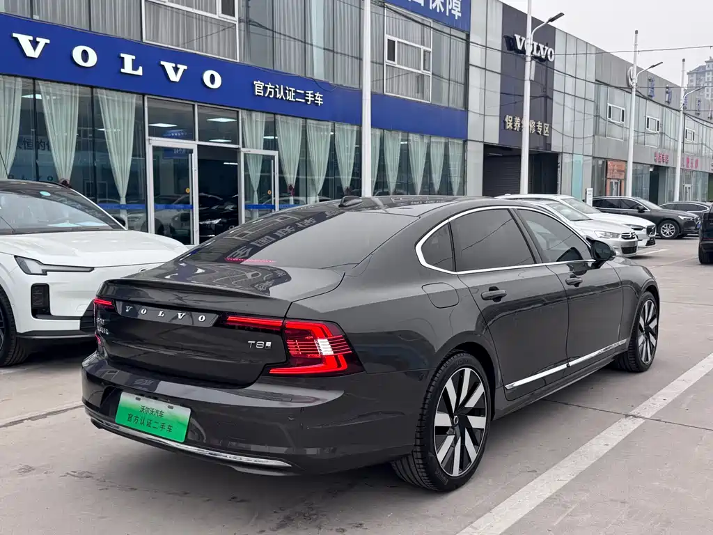 Volvo S90 2024