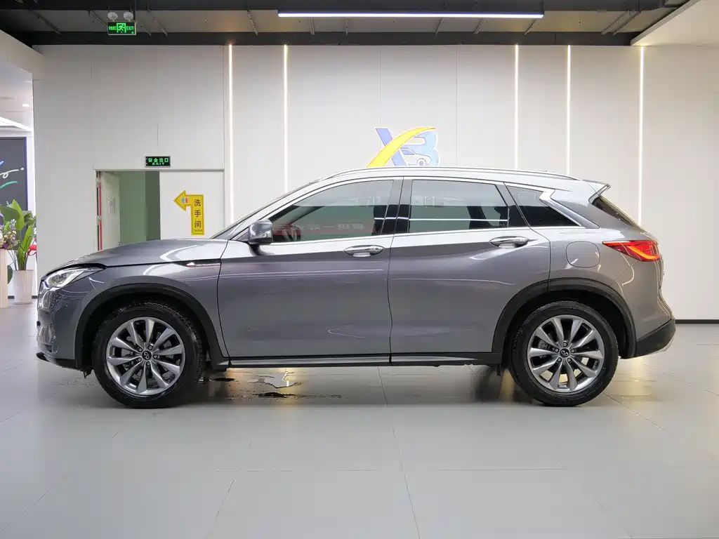 Infiniti QX50 2021