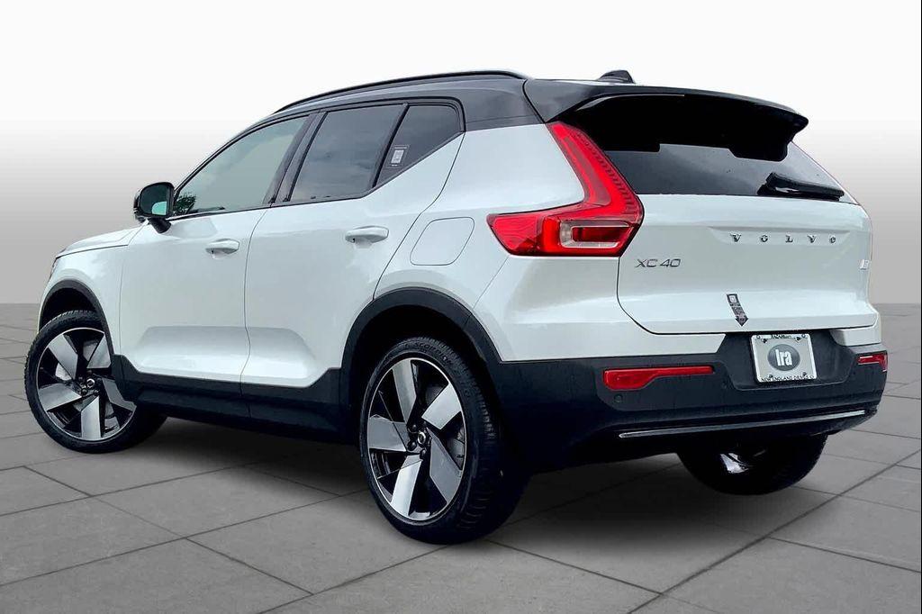 Volvo XC40 2024