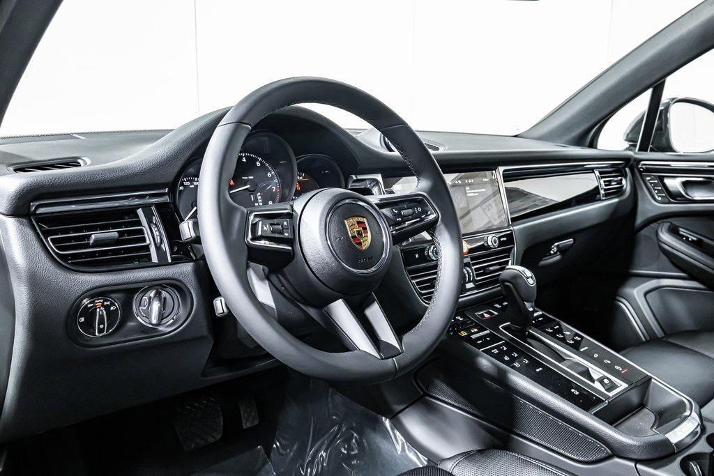 Porsche Macan 2025