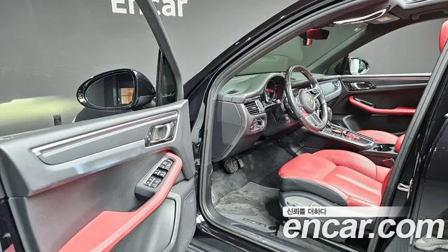 Porsche Macan 2021