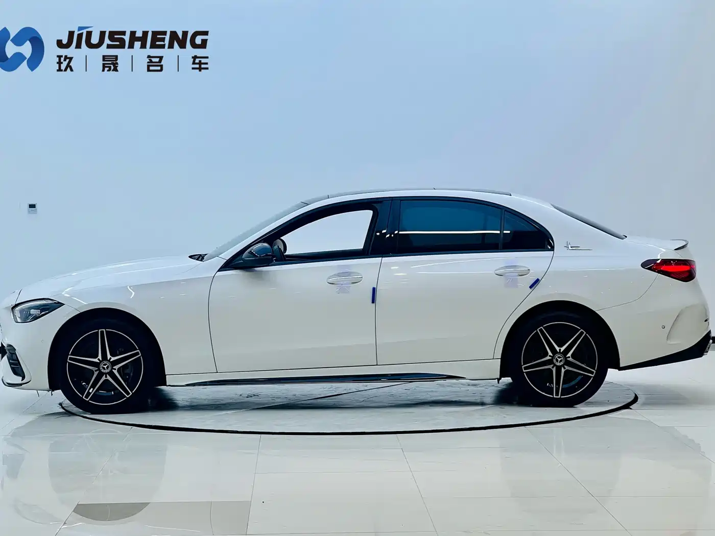 Mercedes-Benz C-Класс 2025