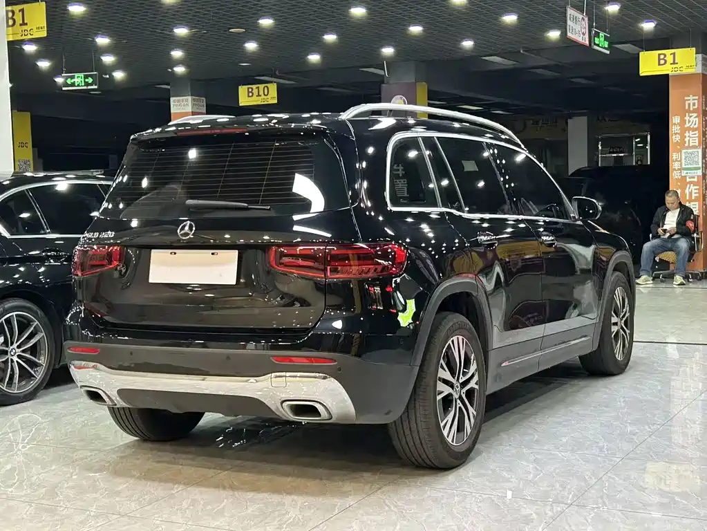 Mercedes-Benz GLB 2024