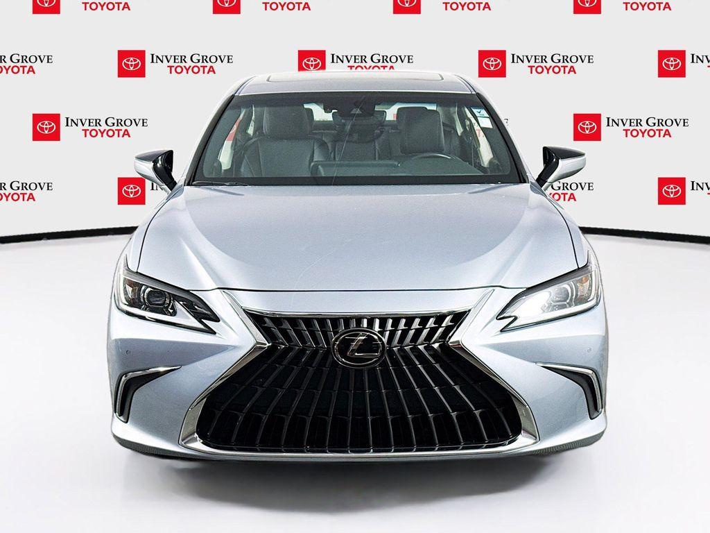 Lexus ES 2023