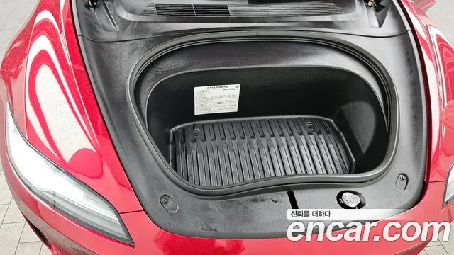 Tesla Model 3 2024