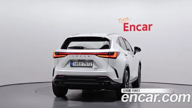 Lexus NX 2024