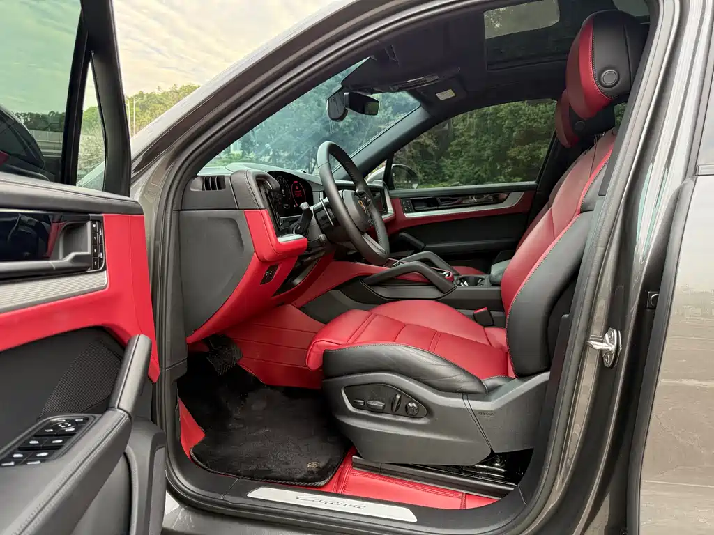 Porsche Cayenne 2024
