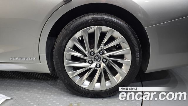 Lexus ES 2021