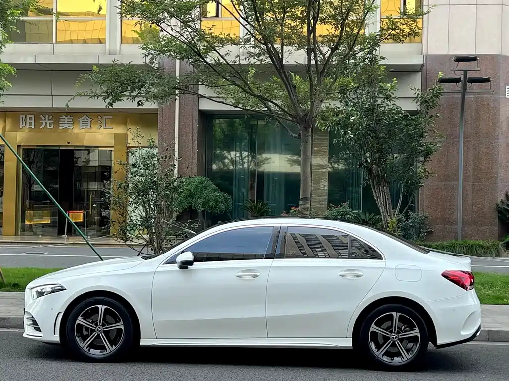 Mercedes-Benz A-Класс 2022