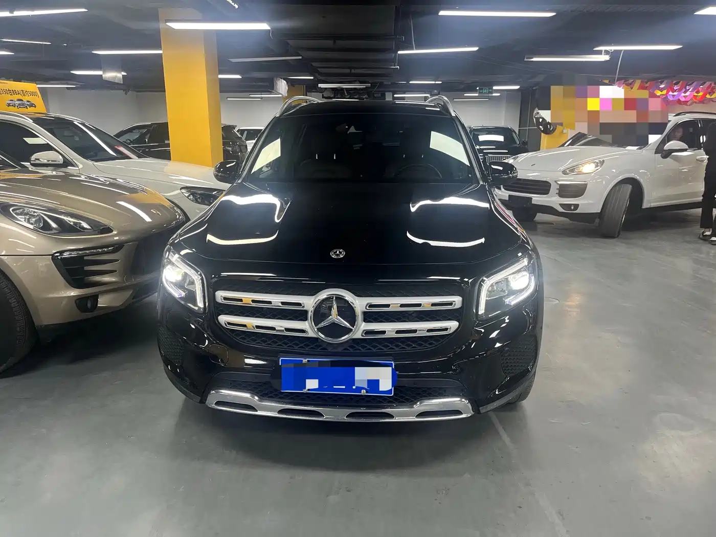 Mercedes-Benz GLB 2023