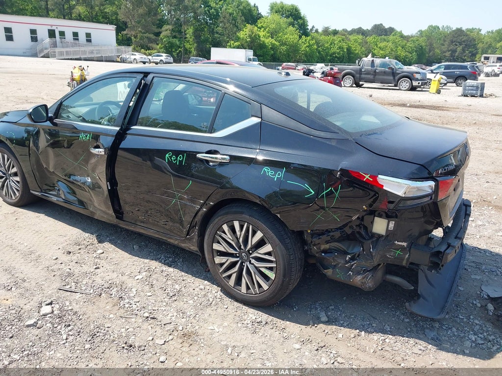 Nissan Altima 2024