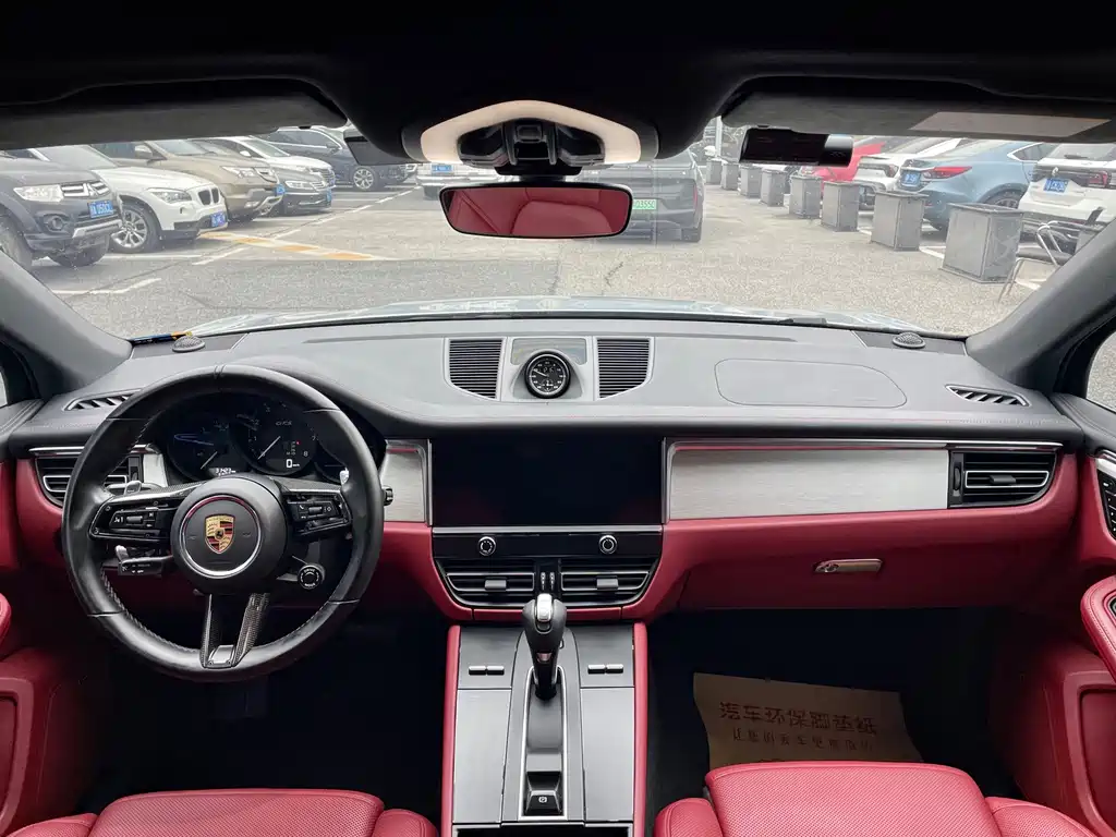 Porsche Macan 2022