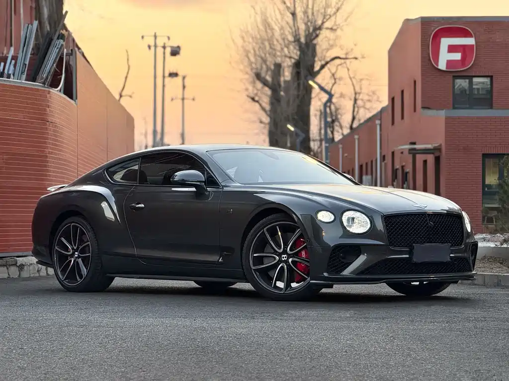 Bentley Continental 2021