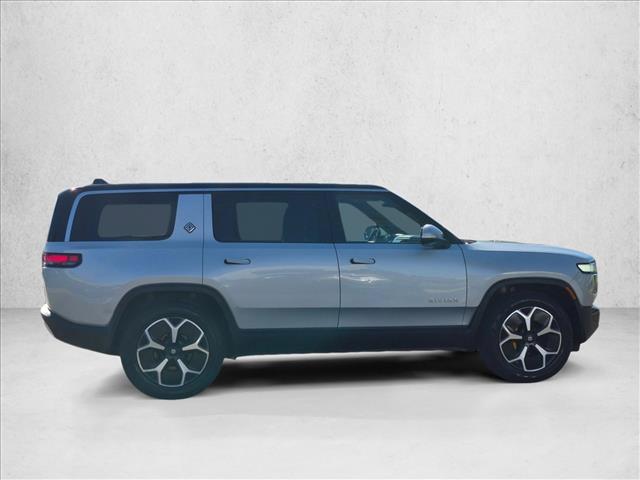 Rivian R1S 2023