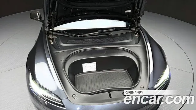 Tesla Model 3 2024