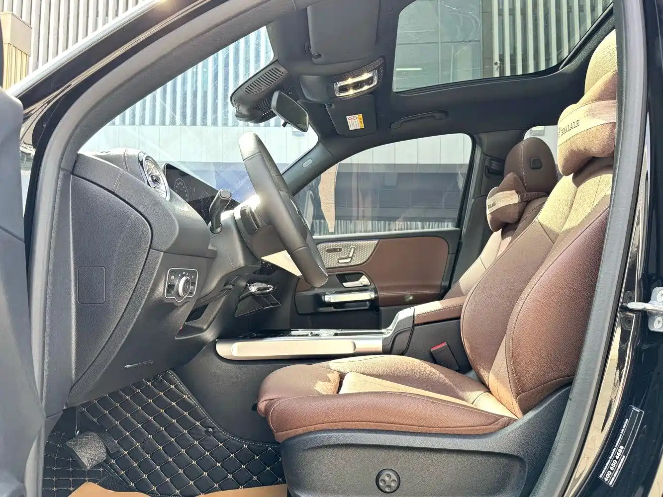 Mercedes-Benz GLB 2024
