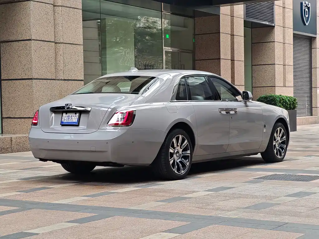 Rolls-Royce Ghost 2024