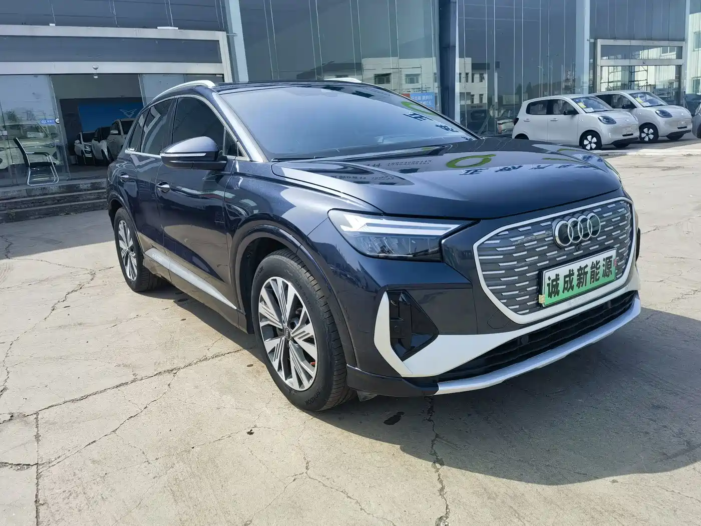 Audi Q4 e-tron 2024