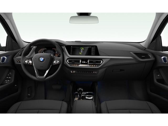 BMW 120 2023
