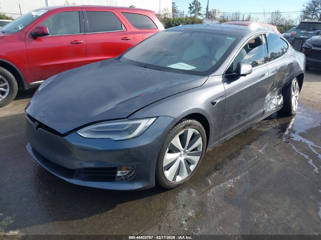 Tesla Model S 2021