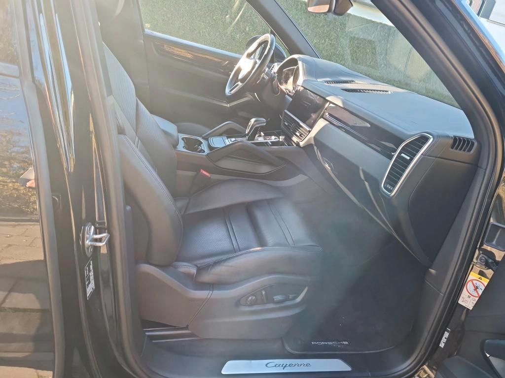 Porsche Cayenne 2022