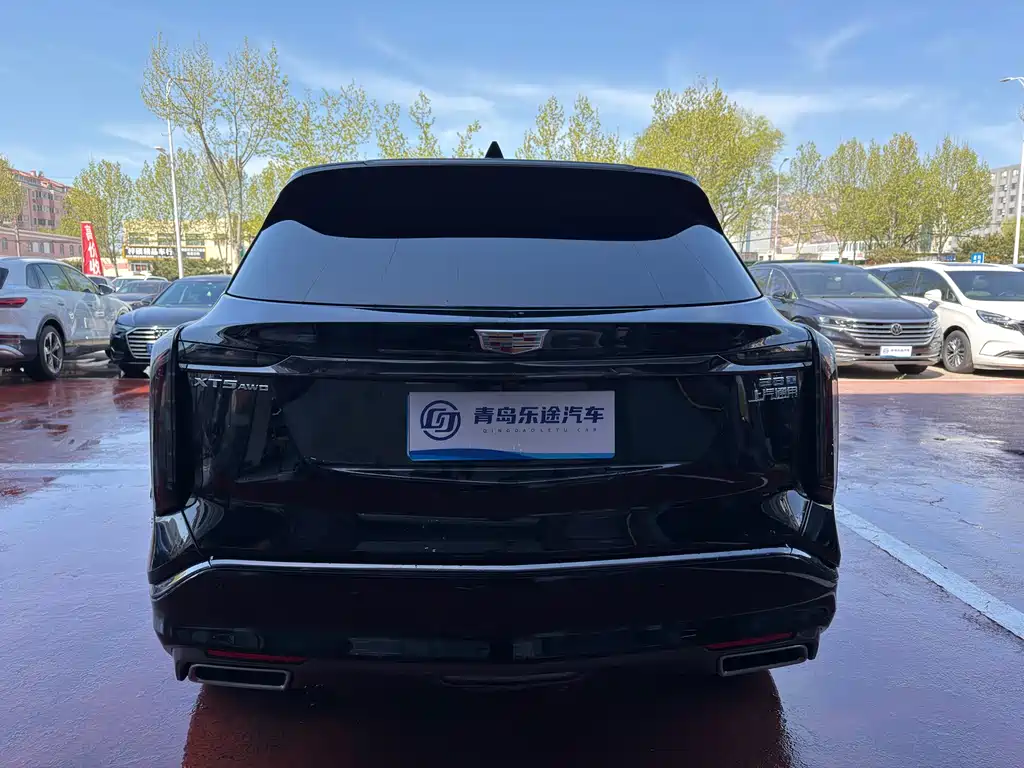Cadillac XT5 2025