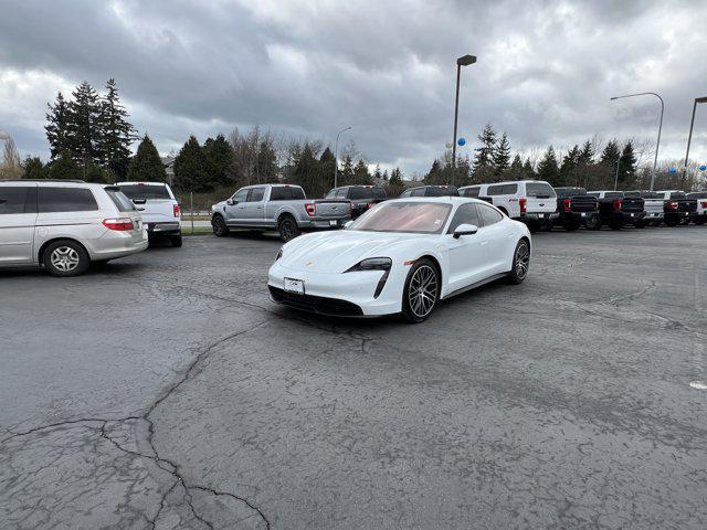 Porsche Taycan 2021