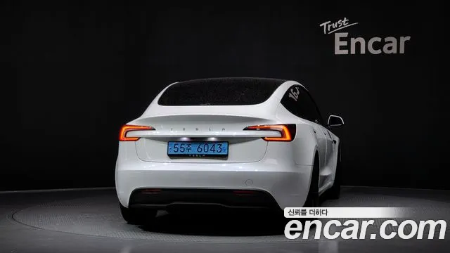 Tesla Model 3 2024