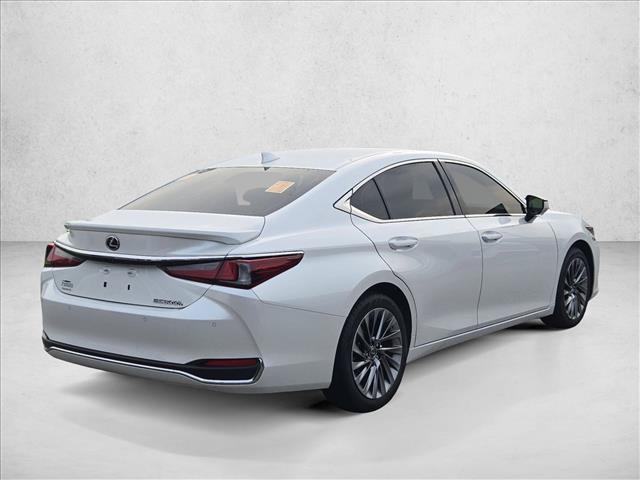 Lexus ES 2024