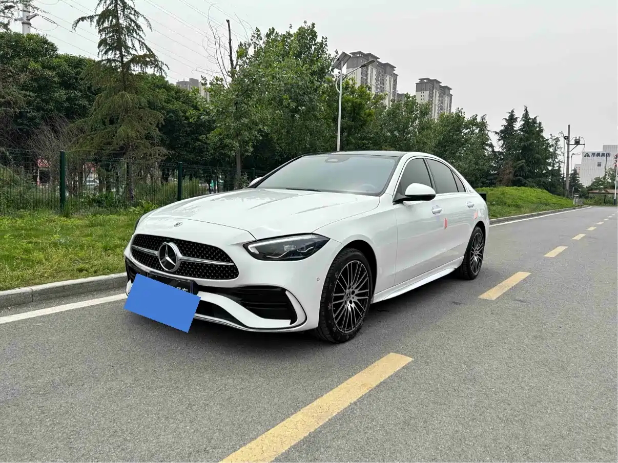 Mercedes-Benz C-Класс 2024