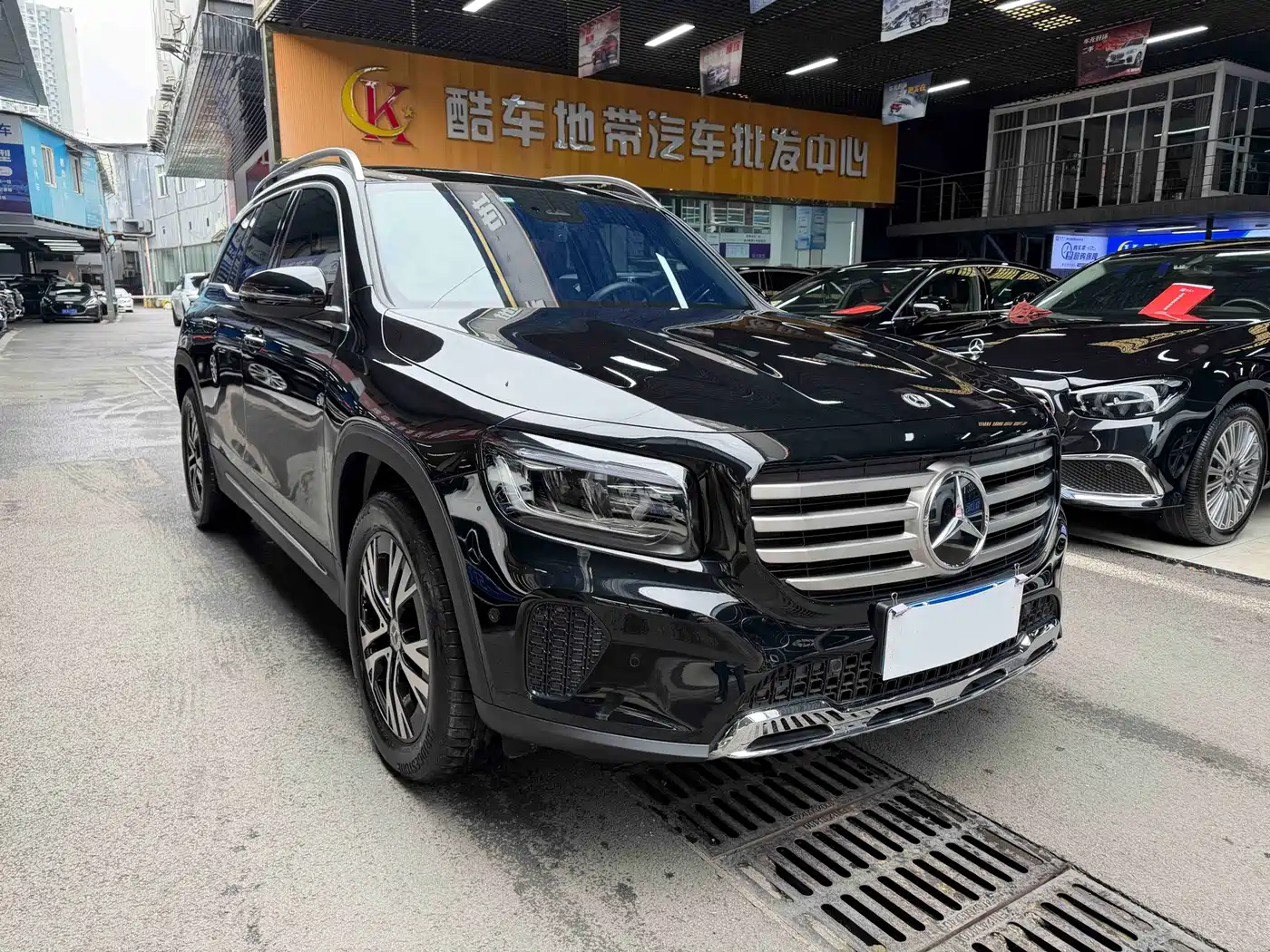 Mercedes-Benz GLB 2024