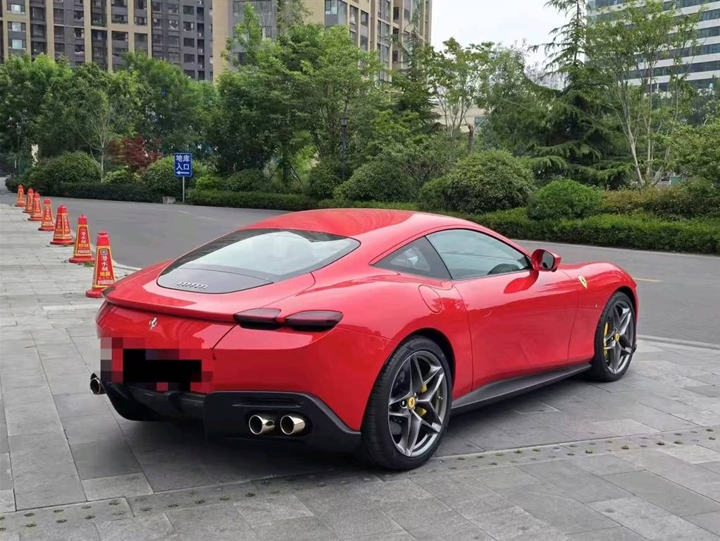 Ferrari Roma 2021