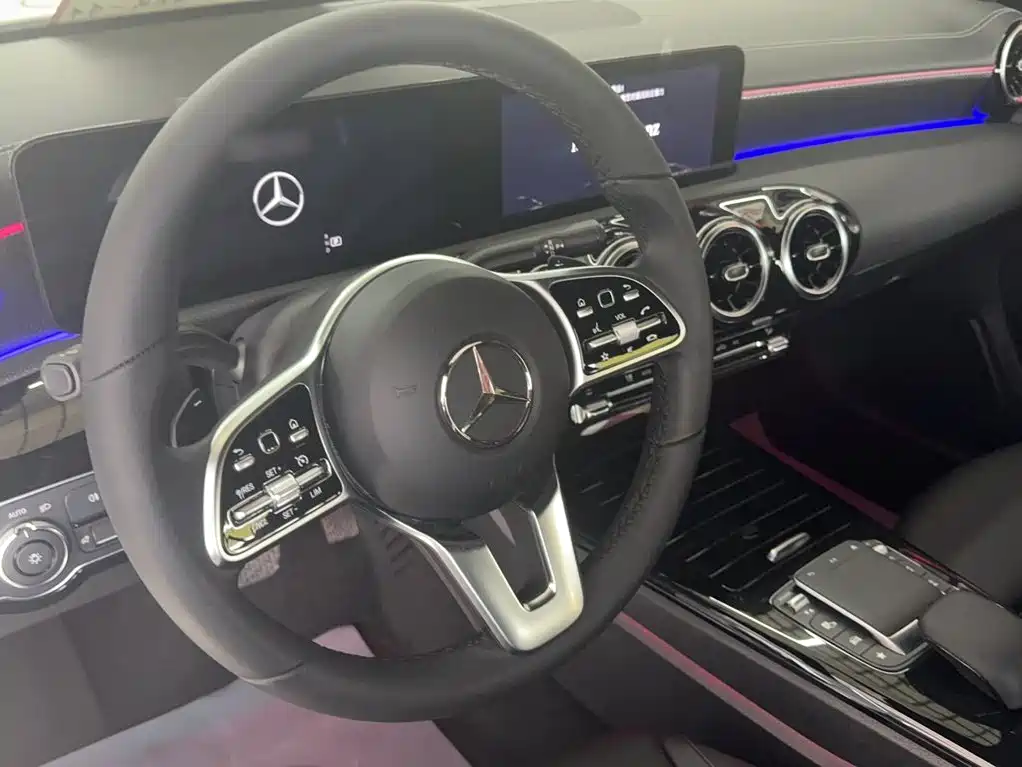 Mercedes-Benz A-Класс 2021