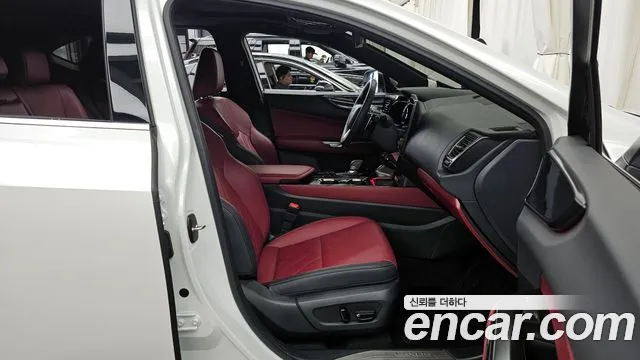 Lexus NX 2024