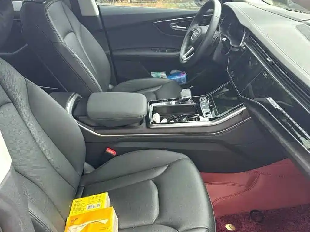 Audi Q8 2023