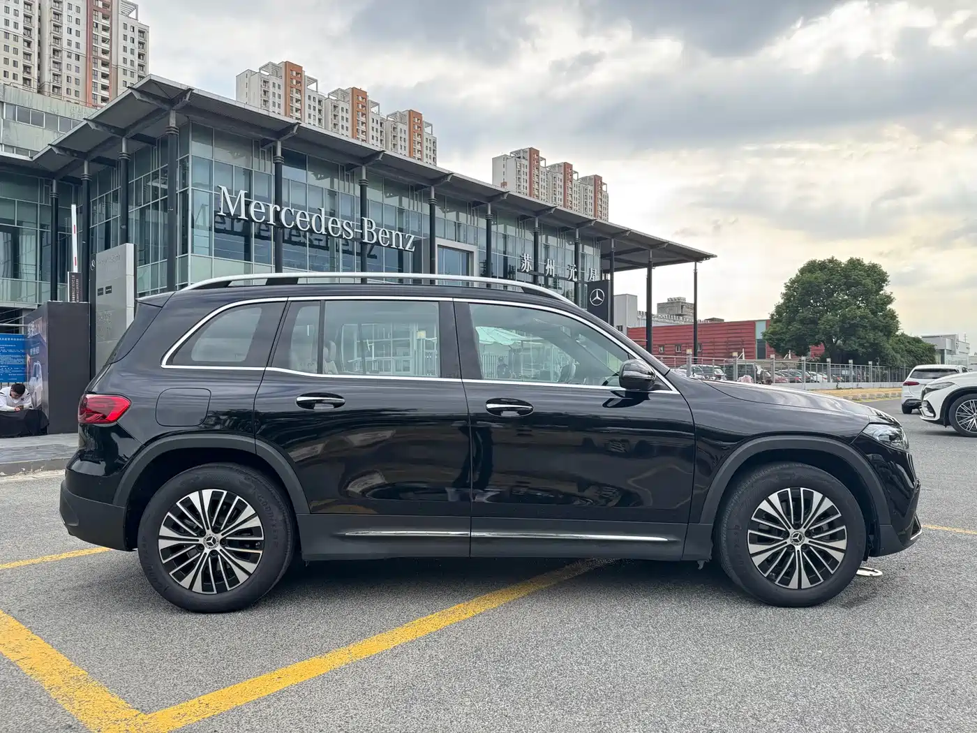 Mercedes-Benz EQB 2025