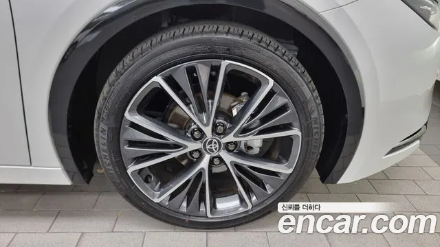 Toyota Prius 2024
