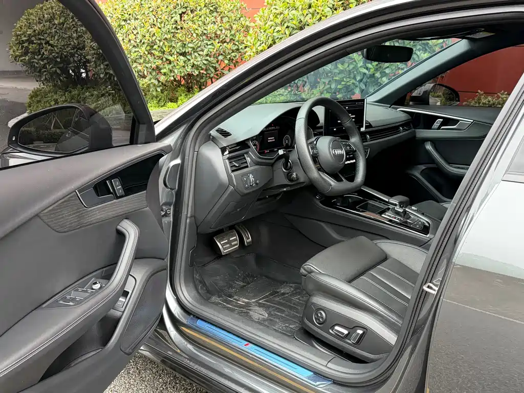 Audi A4 2024