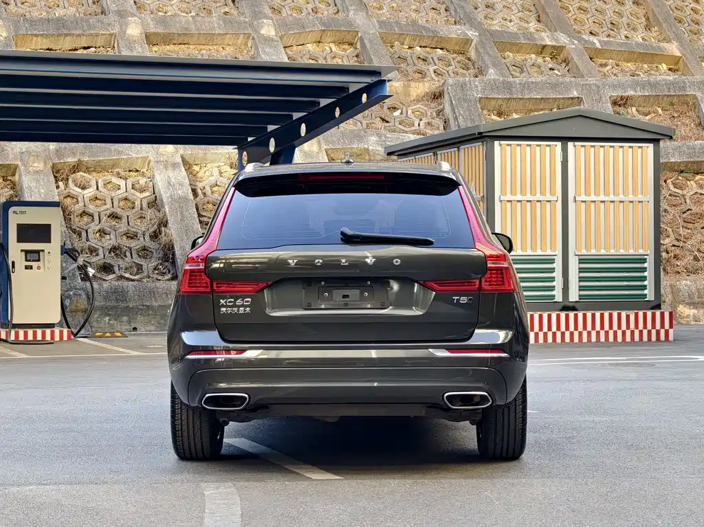 Volvo XC60 2021
