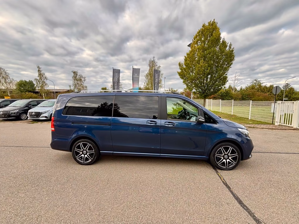 Mercedes-Benz V 300 2023