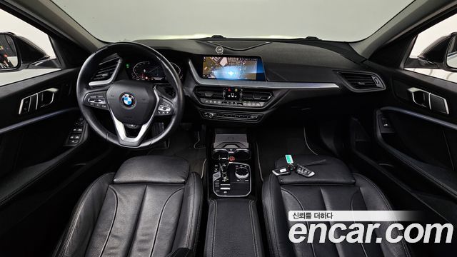 BMW 1 серии 2021