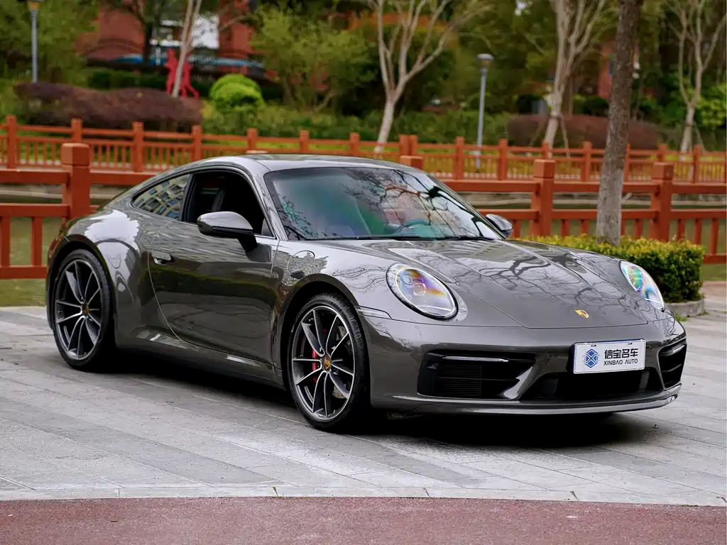 Porsche 911 2021