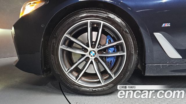 BMW 5 серии 2022