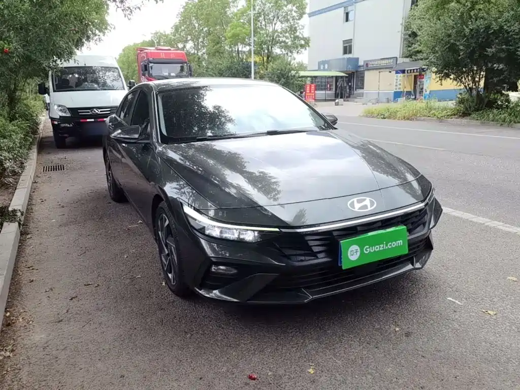 Hyundai Elantra 2024