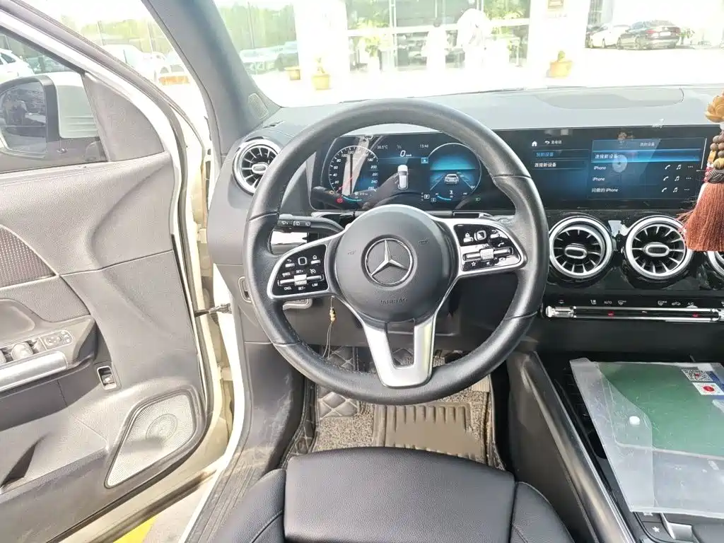 Mercedes-Benz GLA 2021