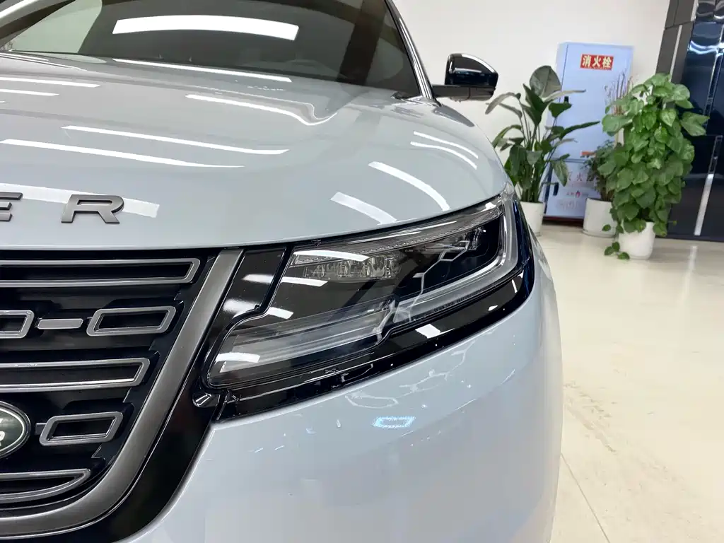 Land Rover Range Rover Velar 2024