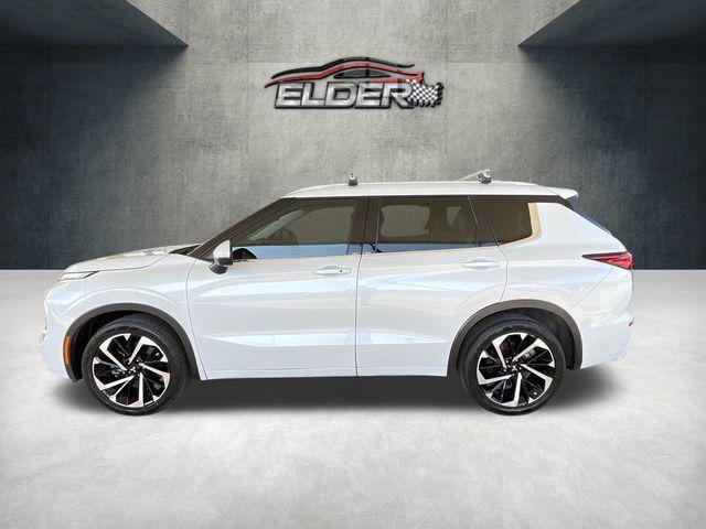 Mitsubishi Outlander 2023