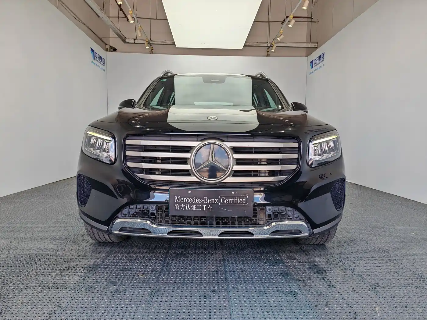 Mercedes-Benz GLB 2024